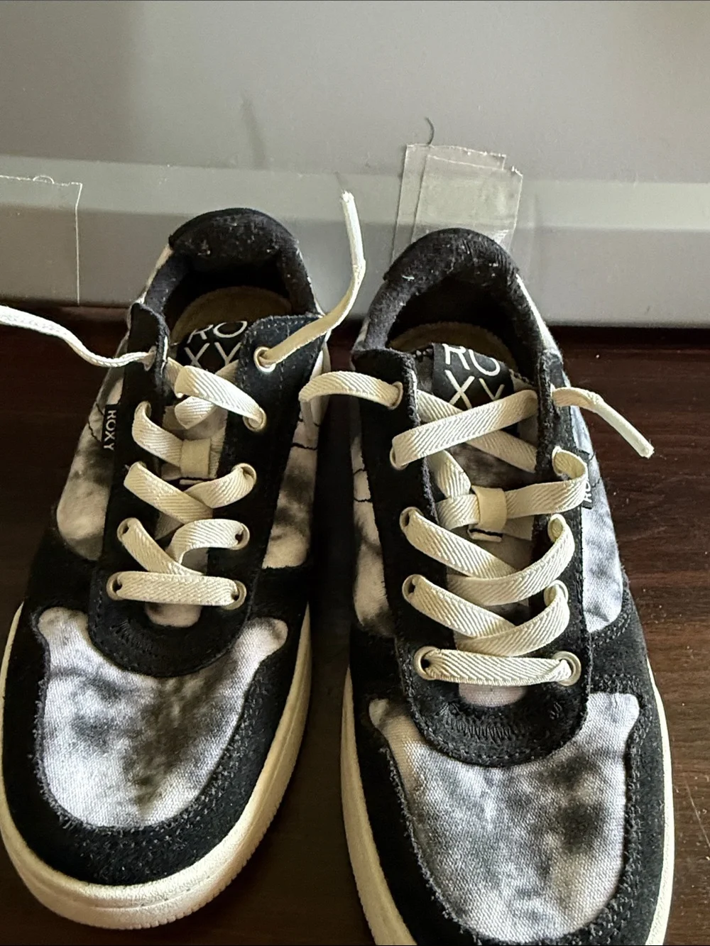 Roxy Kids Black & White Tie-Dye Lace-Up Sneakers